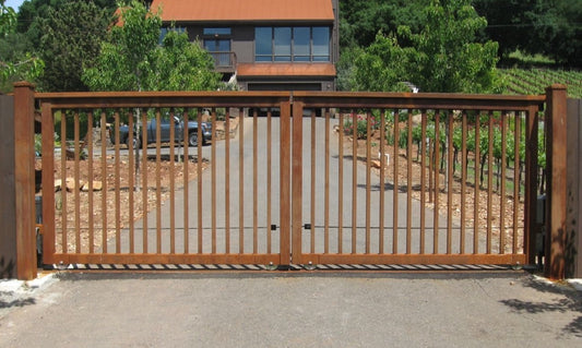 Maximizing Property Appeal and Security: The Unmatched Advantages of Traditional Sliding Gates